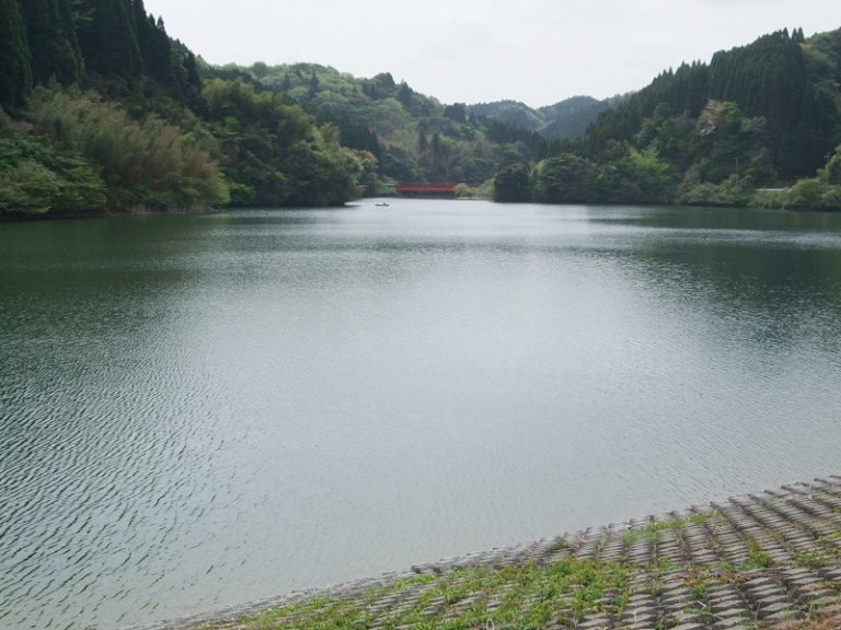 未知のダム湖は魅力的 No.3